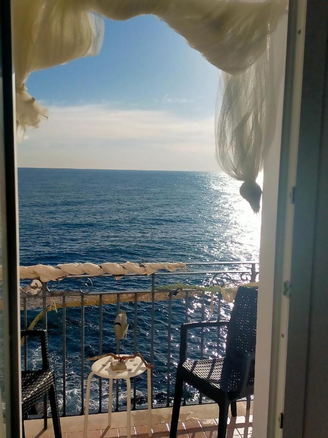 Casa Adriana Fronte Mare Apartment โมโนโปลี ภายนอก รูปภาพ