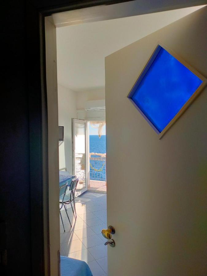Casa Adriana Fronte Mare Apartment โมโนโปลี ภายนอก รูปภาพ