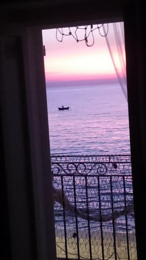Casa Adriana Fronte Mare Apartment โมโนโปลี ภายนอก รูปภาพ
