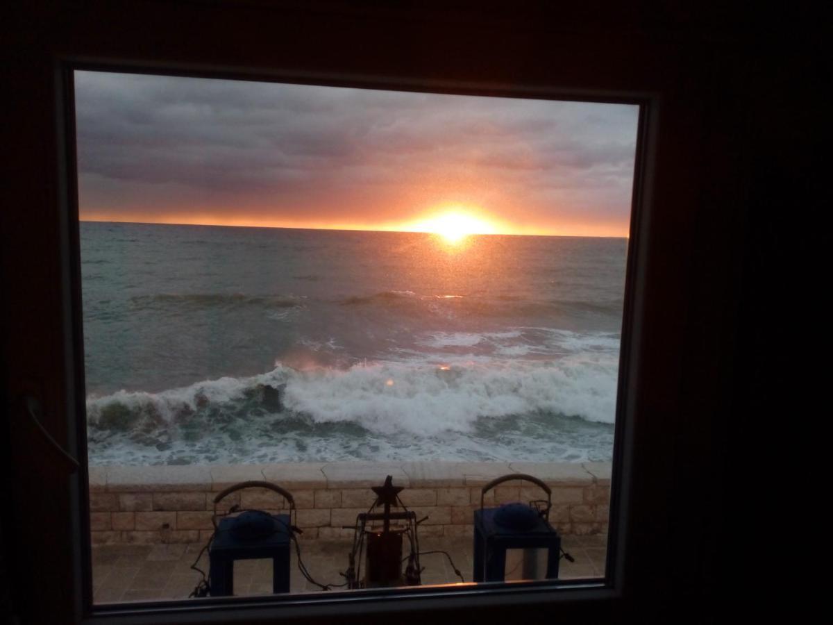 Casa Adriana Fronte Mare Apartment โมโนโปลี ภายนอก รูปภาพ